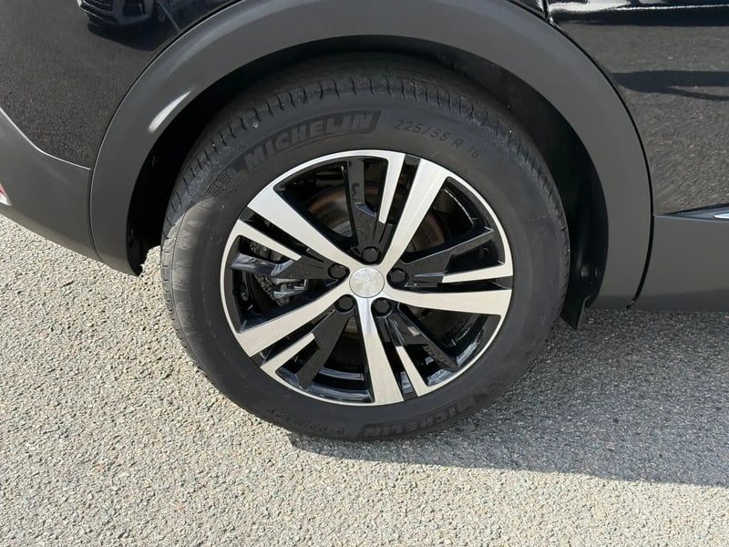 Photo de la voiture PEUGEOT 3008 PureTech 130ch S&S BVM6 GT