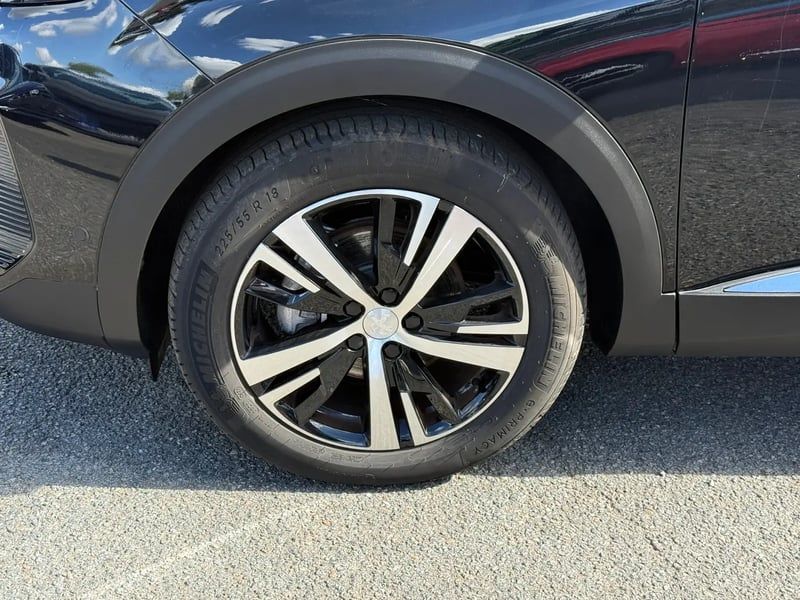 Photo de la voiture PEUGEOT 3008 PureTech 130ch S&S BVM6 GT
