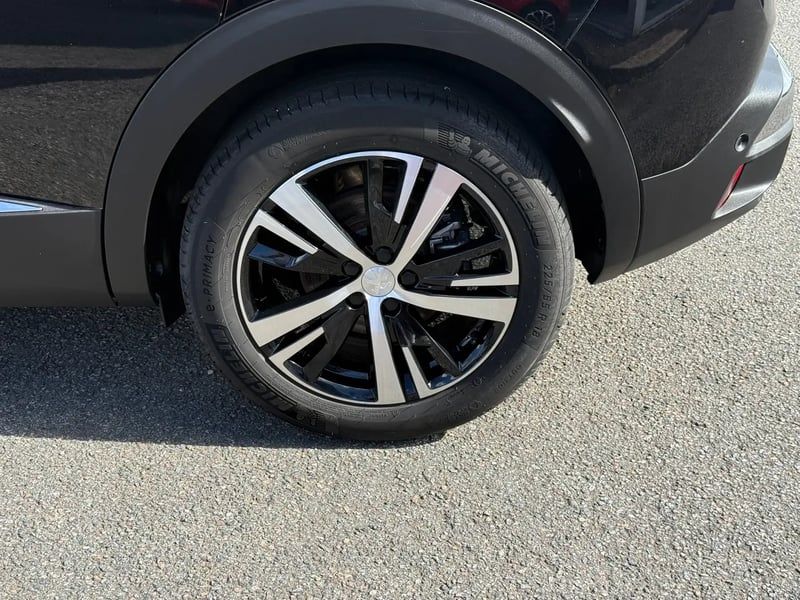 Photo de la voiture PEUGEOT 3008 PureTech 130ch S&S BVM6 GT