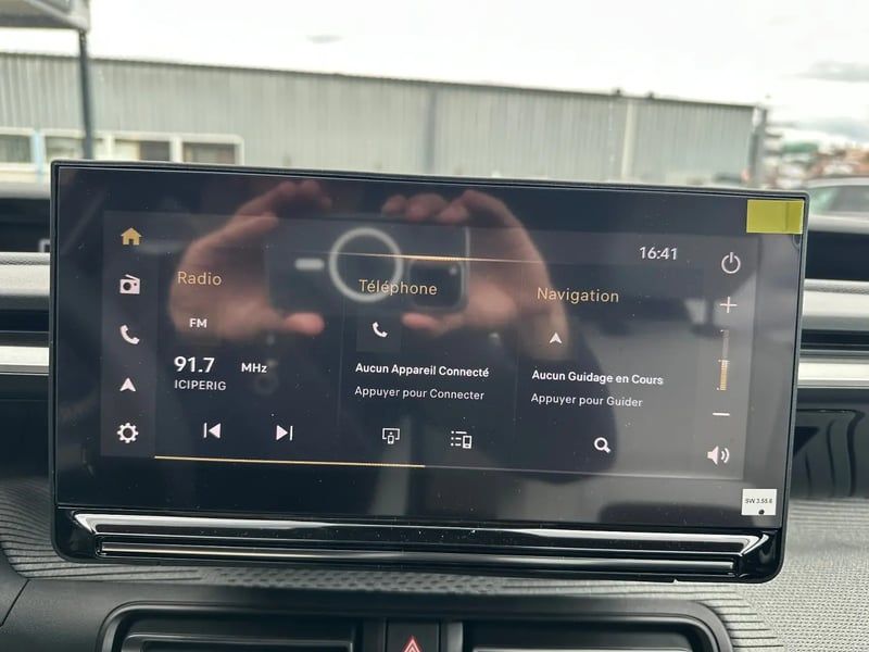 Photo de la voiture CITROEN C3 AIRCROSS Hybride 145 ch Aut Max