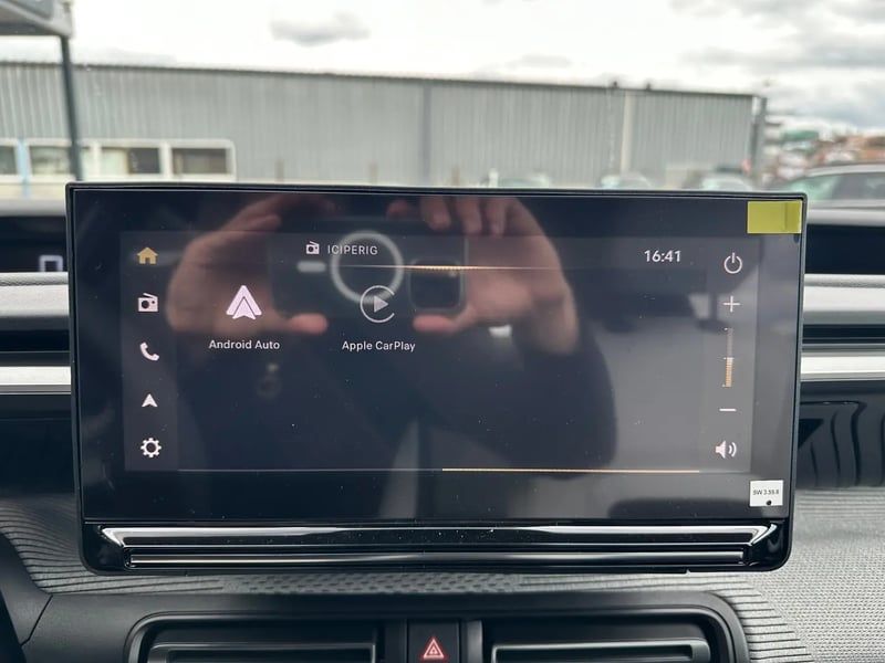 Photo de la voiture CITROEN C3 AIRCROSS Hybride 145 ch Aut Max