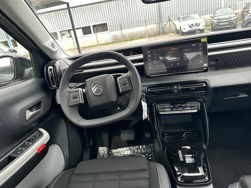 Photo de la voiture CITROEN C3 AIRCROSS Hybride 145 ch Aut Max