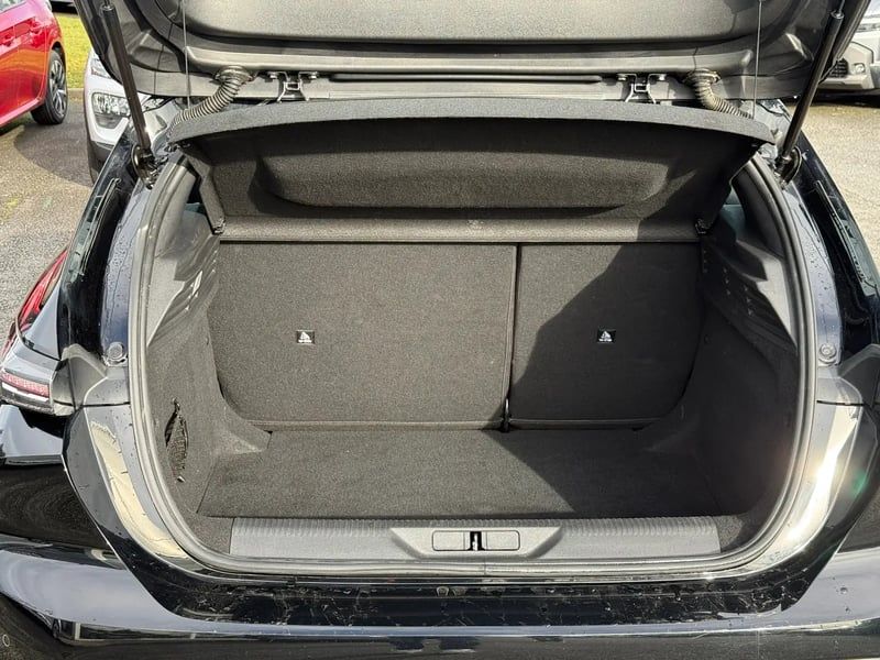 Photo de la voiture PEUGEOT 308 PureTech 130ch S&S EAT8 Active Pack