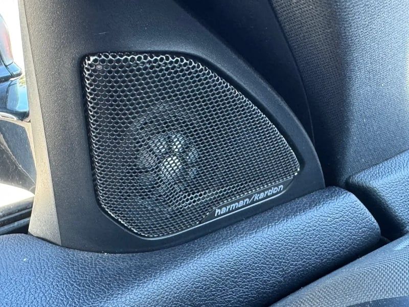 Photo de la voiture BMW SERIE 1 F40 M135i xDrive 306 ch BVA8