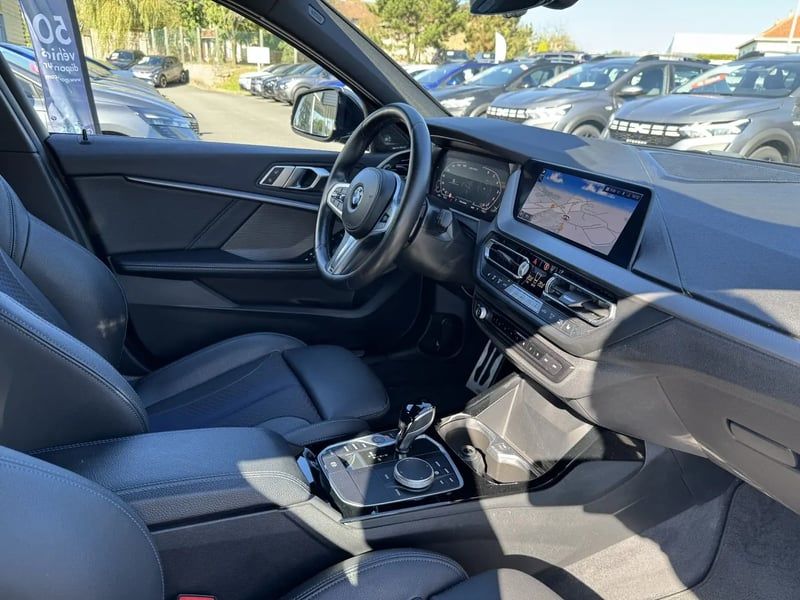 Photo de la voiture BMW SERIE 1 F40 M135i xDrive 306 ch BVA8