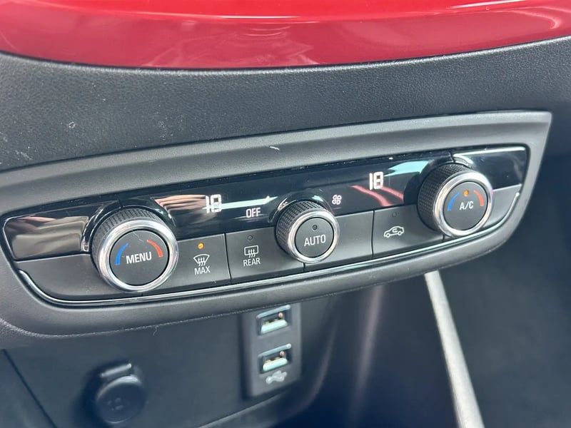 Photo de la voiture OPEL CROSSLAND 1.5 D 110 ch BVM6 GS Line