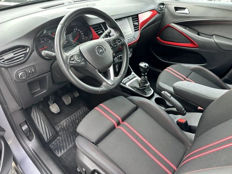 Photo de la voiture OPEL CROSSLAND 1.5 D 110 ch BVM6 GS Line