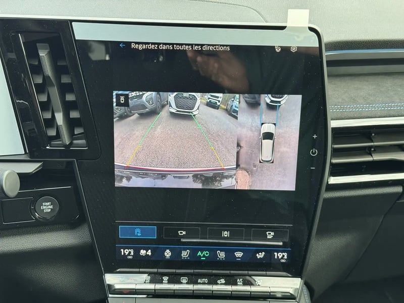 Photo de la voiture RENAULT AUSTRAL E-Tech full hybrid 200 GSR2 Iconic esprit Alpine