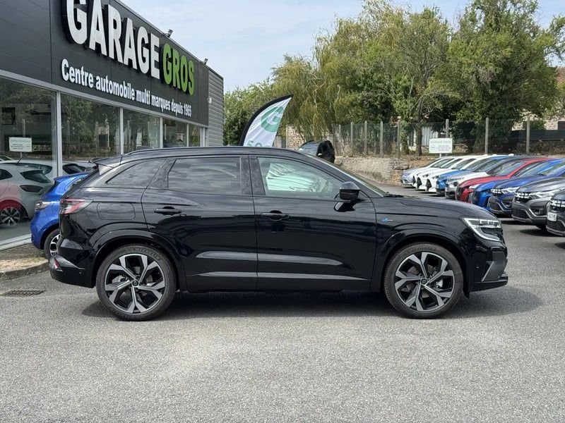 Photo de la voiture RENAULT AUSTRAL E-Tech full hybrid 200 GSR2 Iconic esprit Alpine