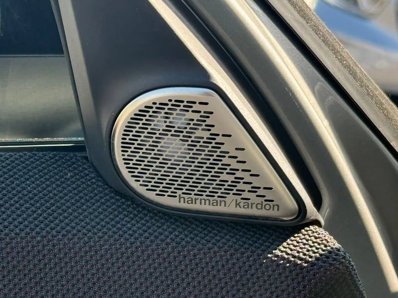 Photo de la voiture MINI COUNTRYMAN U25 170 ch DKG7 C JCW Finition