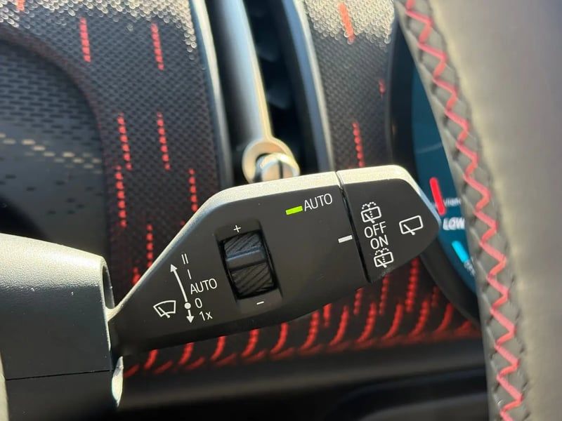 Photo de la voiture MINI COUNTRYMAN U25 170 ch DKG7 C JCW Finition