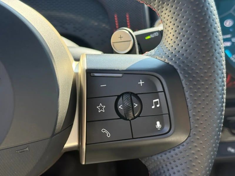 Photo de la voiture MINI COUNTRYMAN U25 170 ch DKG7 C JCW Finition