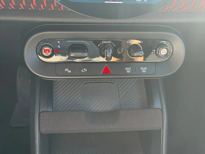 Photo de la voiture MINI COUNTRYMAN U25 170 ch DKG7 C JCW Finition
