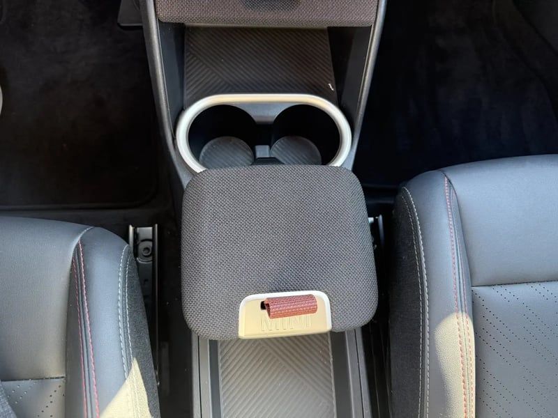 Photo de la voiture MINI COUNTRYMAN U25 170 ch DKG7 C JCW Finition
