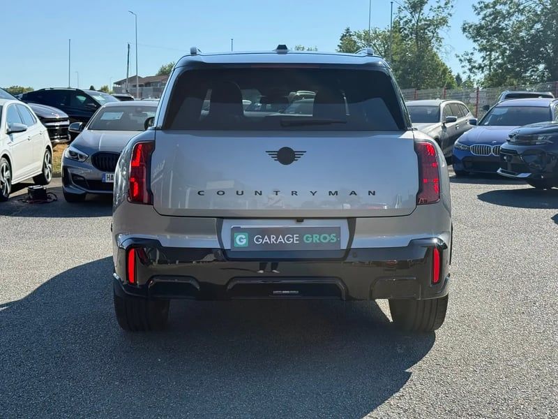 Photo de la voiture MINI COUNTRYMAN U25 170 ch DKG7 C JCW Finition
