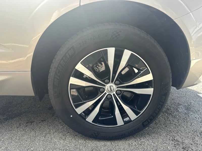 Photo de la voiture VOLVO XC60 T6 AWD Hybride rechargeable 253 ch+145 ch Geartronic 8 Start