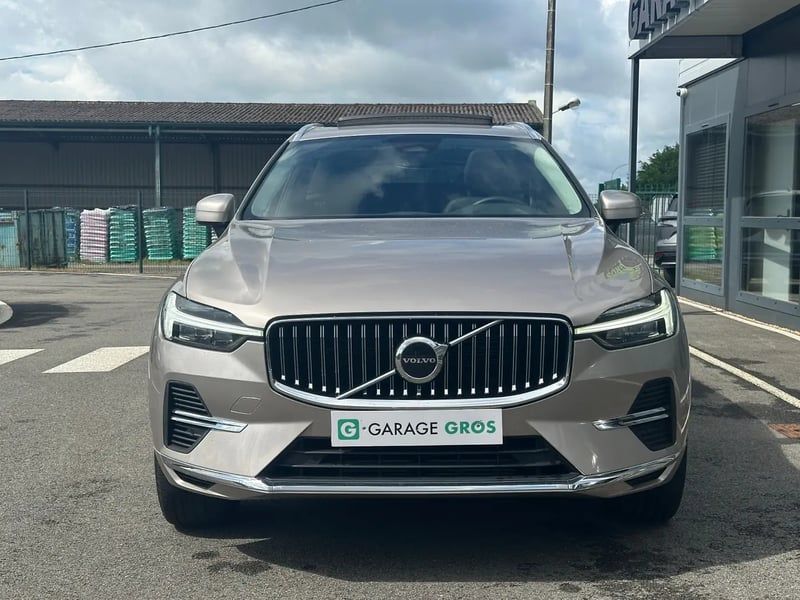 Photo de la voiture VOLVO XC60 T6 AWD Hybride rechargeable 253 ch+145 ch Geartronic 8 Start