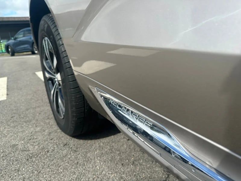 Photo de la voiture VOLVO XC60 T6 AWD Hybride rechargeable 253 ch+145 ch Geartronic 8 Start
