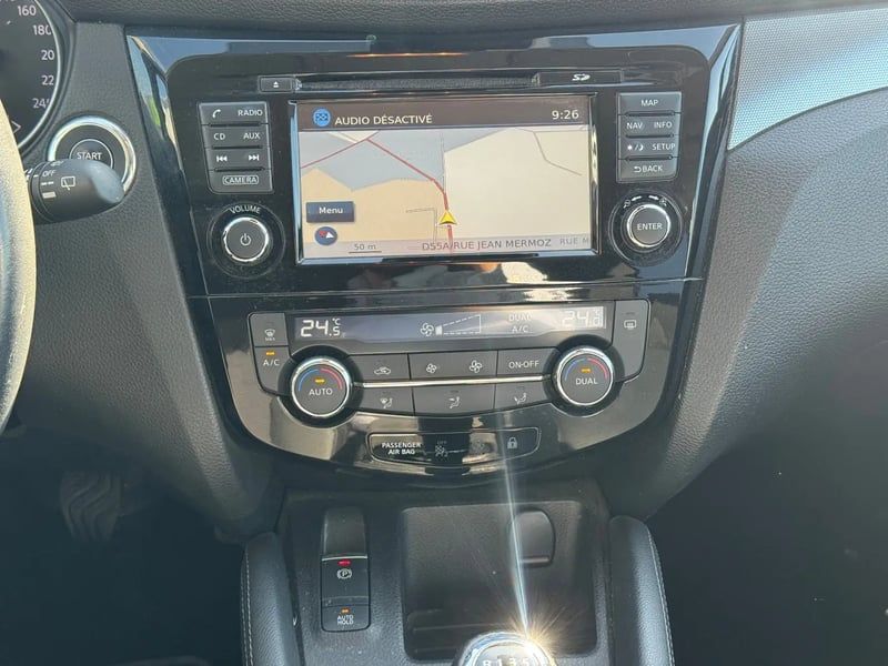 Photo de la voiture NISSAN QASHQAI 1.6 dCi 130 N-Connecta