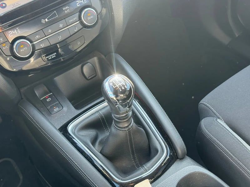 Photo de la voiture NISSAN QASHQAI 1.6 dCi 130 N-Connecta