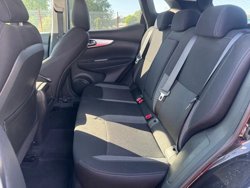 Photo de la voiture NISSAN QASHQAI 1.6 dCi 130 N-Connecta