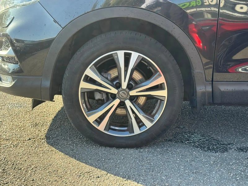 Photo de la voiture NISSAN QASHQAI 1.6 dCi 130 N-Connecta