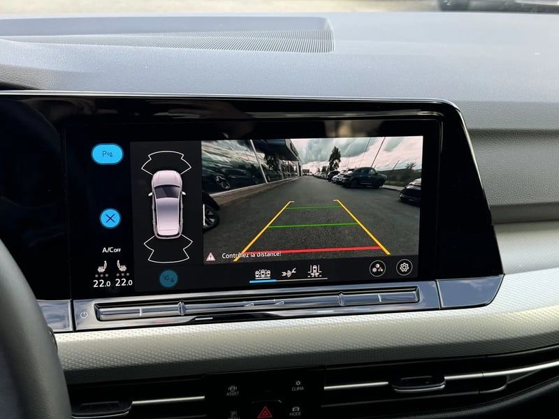 Photo de la voiture VOLKSWAGEN GOLF 2.0 TDI SCR 150 DSG7 Life Plus