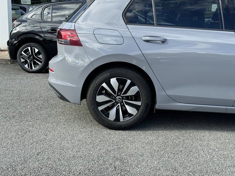 Photo de la voiture VOLKSWAGEN GOLF 2.0 TDI SCR 150 DSG7 Life Plus