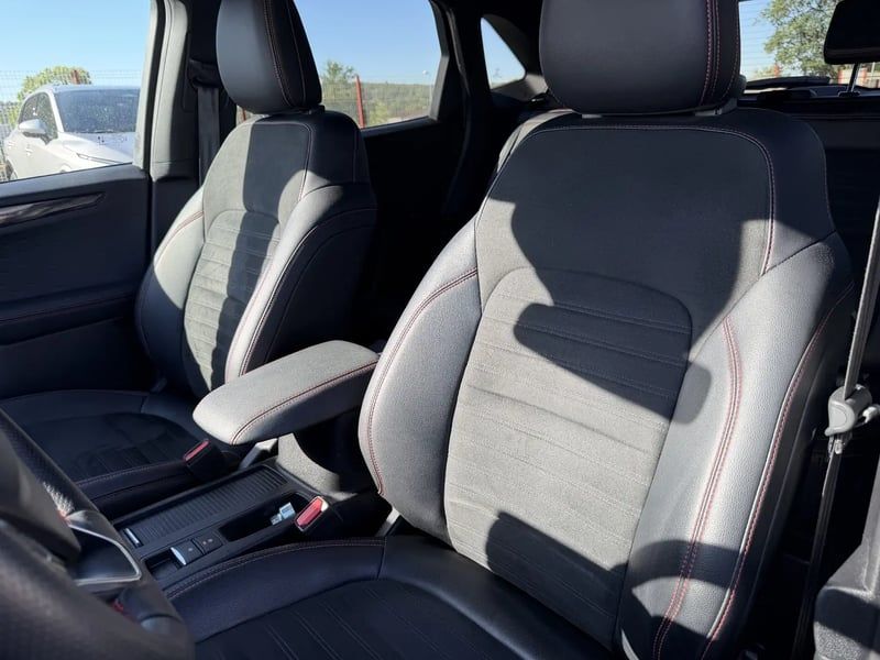 Photo de la voiture FORD KUGA 2.0 EcoBlue 150 mHEV S&S BVM6 ST-Line X