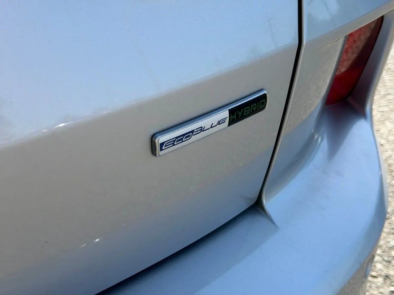 Photo de la voiture FORD KUGA 2.0 EcoBlue 150 mHEV S&S BVM6 ST-Line X