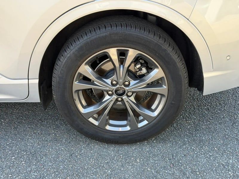 Photo de la voiture FORD KUGA 2.0 EcoBlue 150 mHEV S&S BVM6 ST-Line X