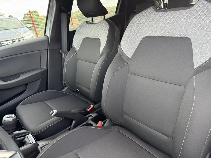 Photo de la voiture RENAULT CLIO V Blue dCi 100 ch GSR2 Evolution