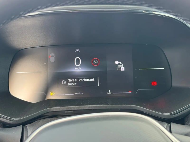 Photo de la voiture RENAULT CLIO V Blue dCi 100 ch GSR2 Evolution