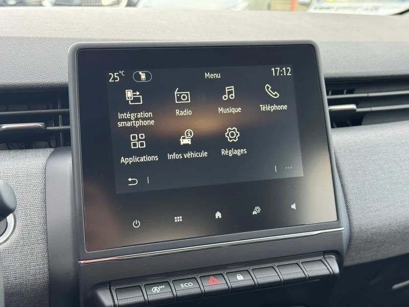 Photo de la voiture RENAULT CLIO V Blue dCi 100 ch GSR2 Evolution