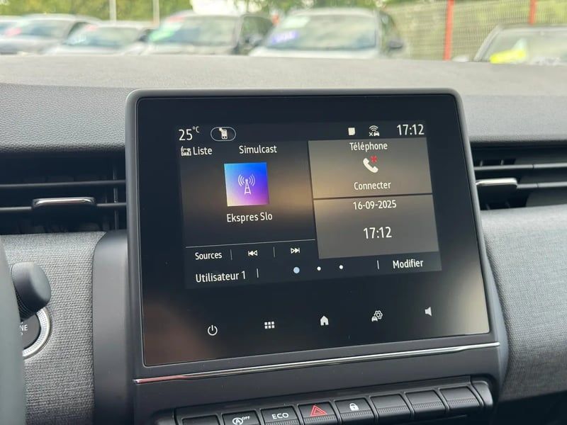 Photo de la voiture RENAULT CLIO V Blue dCi 100 ch GSR2 Evolution