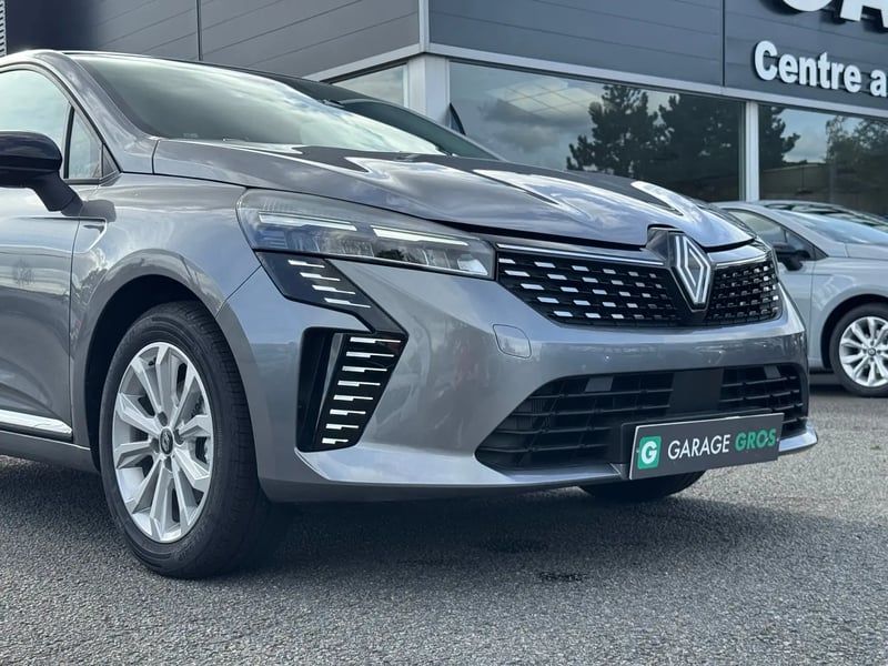 Photo de la voiture RENAULT CLIO V Blue dCi 100 ch GSR2 Evolution