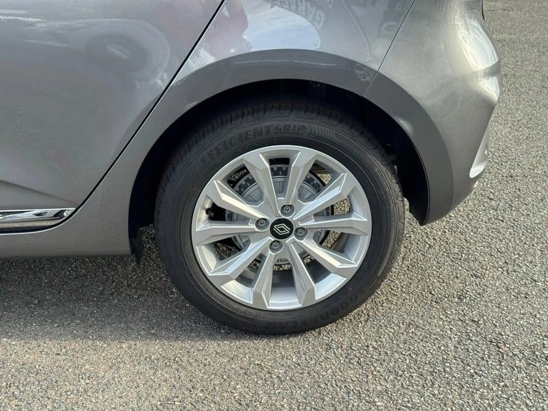 Photo de la voiture RENAULT CLIO V Blue dCi 100 ch GSR2 Evolution