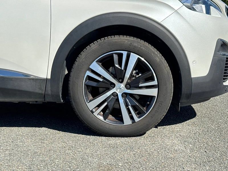 Photo de la voiture PEUGEOT 3008 BlueHDi 130ch S&S BVM6 GT Line