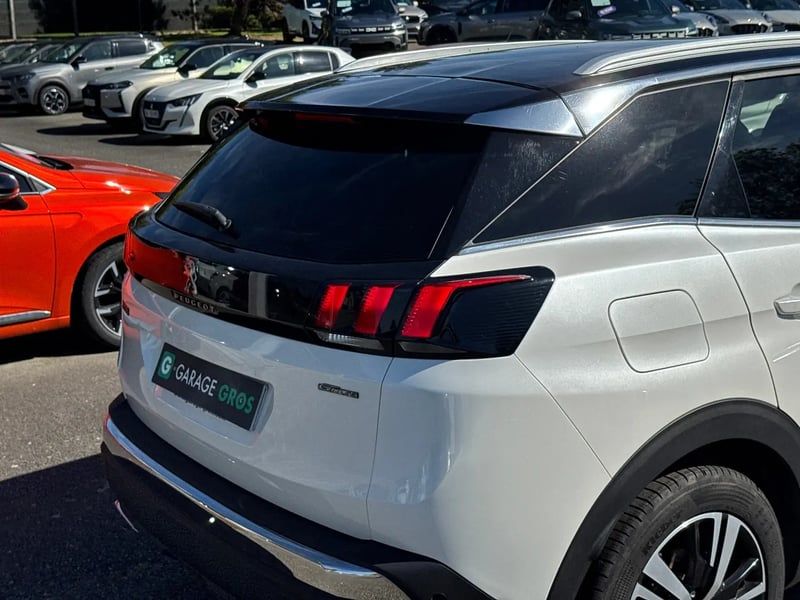 Photo de la voiture PEUGEOT 3008 BlueHDi 130ch S&S BVM6 GT Line