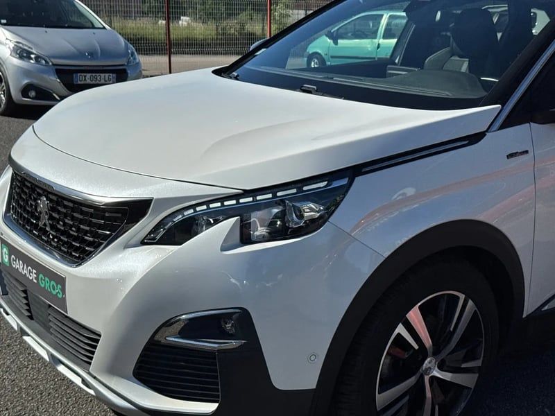 Photo de la voiture PEUGEOT 3008 BlueHDi 130ch S&S BVM6 GT Line