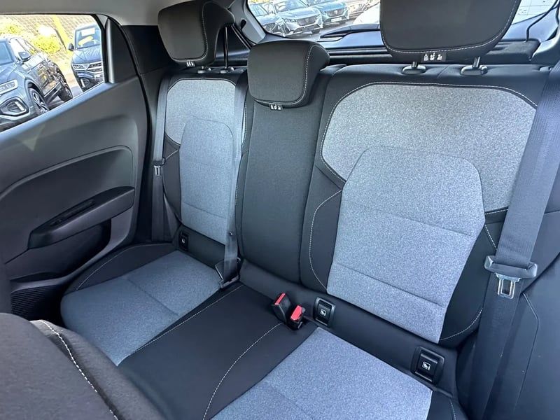 Photo de la voiture RENAULT CLIO V TCe 90 X-Tronic Evolution