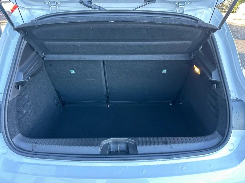 Photo de la voiture RENAULT CLIO V TCe 90 X-Tronic Evolution