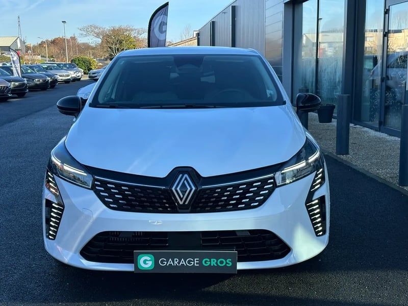 Photo de la voiture RENAULT CLIO V TCe 90 X-Tronic Evolution