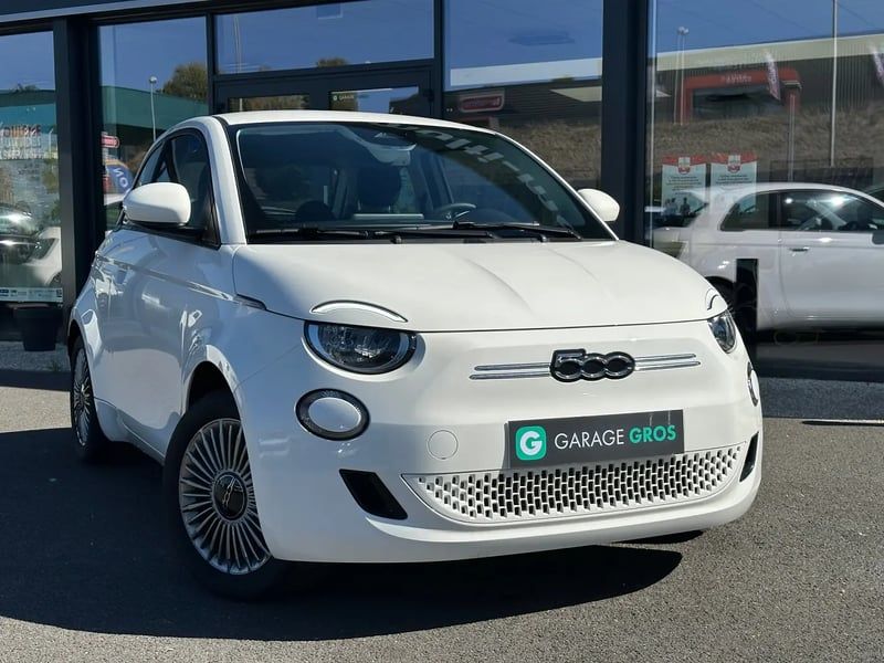 Photo de la voiture FIAT 500e BERLINE 500 e 118 ch Nouvelle 500