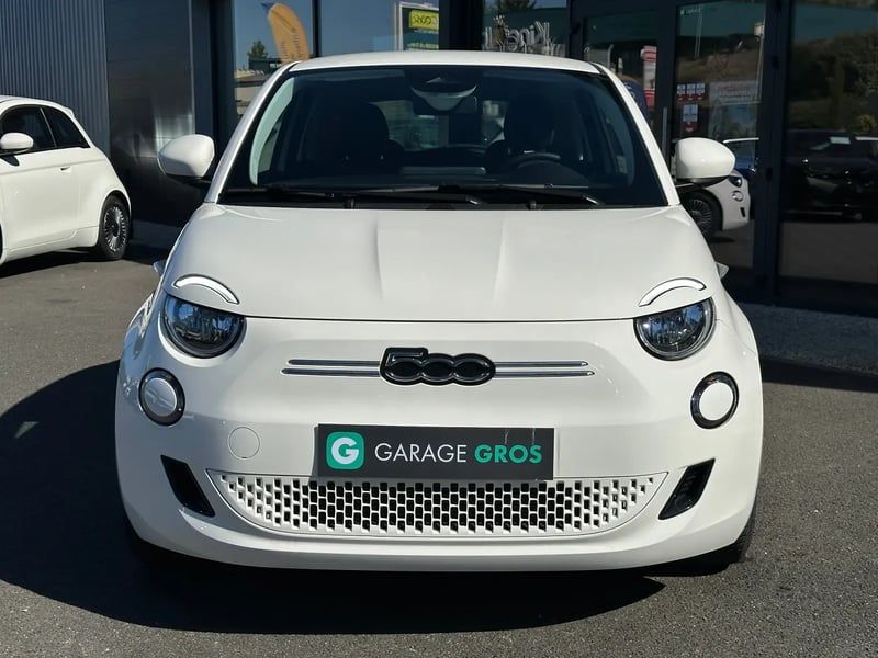Photo de la voiture FIAT 500e BERLINE 500 e 118 ch Nouvelle 500