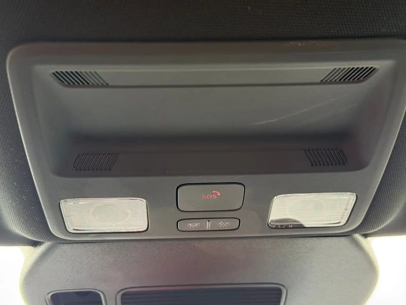 Photo de la voiture FORD KUGA 2.0 EcoBlue 120 S&S BVA8 ST-Line X - 5P