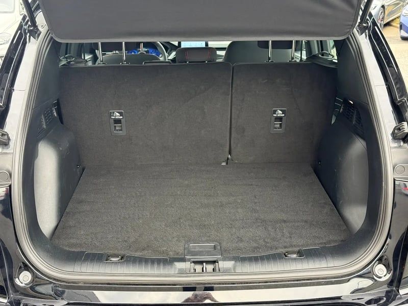Photo de la voiture FORD KUGA 2.0 EcoBlue 120 S&S BVA8 ST-Line X - 5P