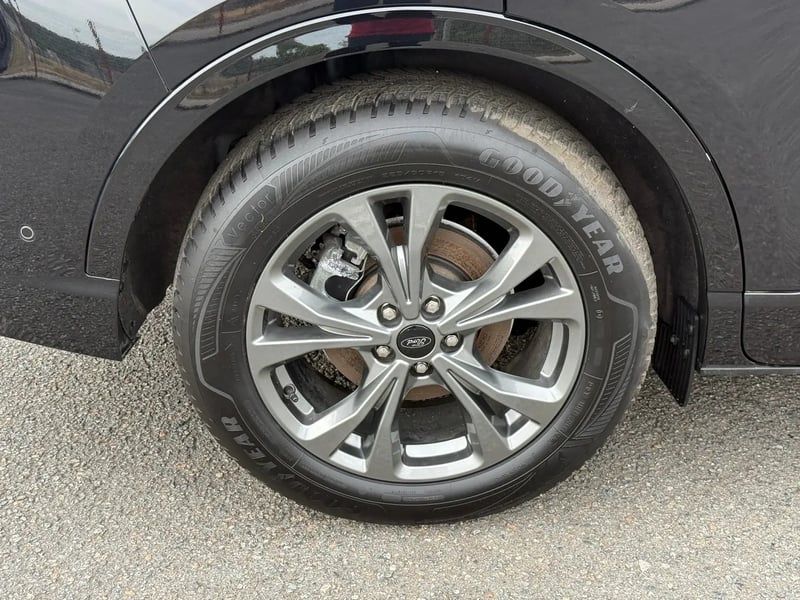 Photo de la voiture FORD KUGA 2.0 EcoBlue 120 S&S BVA8 ST-Line X - 5P