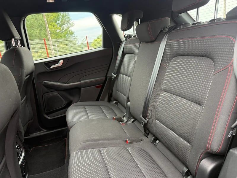 Photo de la voiture FORD KUGA 2.0 EcoBlue 120 S&S BVA8 ST-Line X - 5P