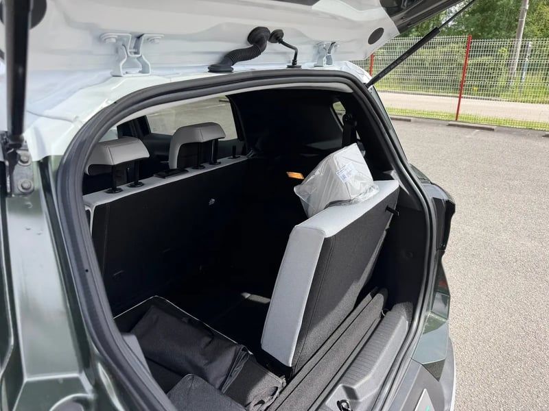 Photo de la voiture CITROEN C3 AIRCROSS Hybride 145 ch Aut Max